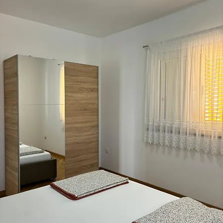 Ivelj شقة فوديس