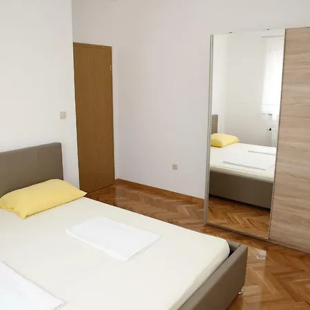 Ivelj Apartment *